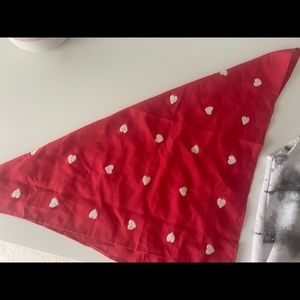 Koch heart bandana